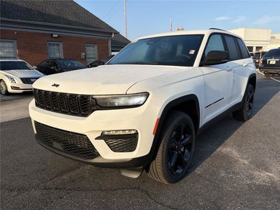 New 2025 Jeep Grand Cherokee Limited w/ Black Appearance Package
