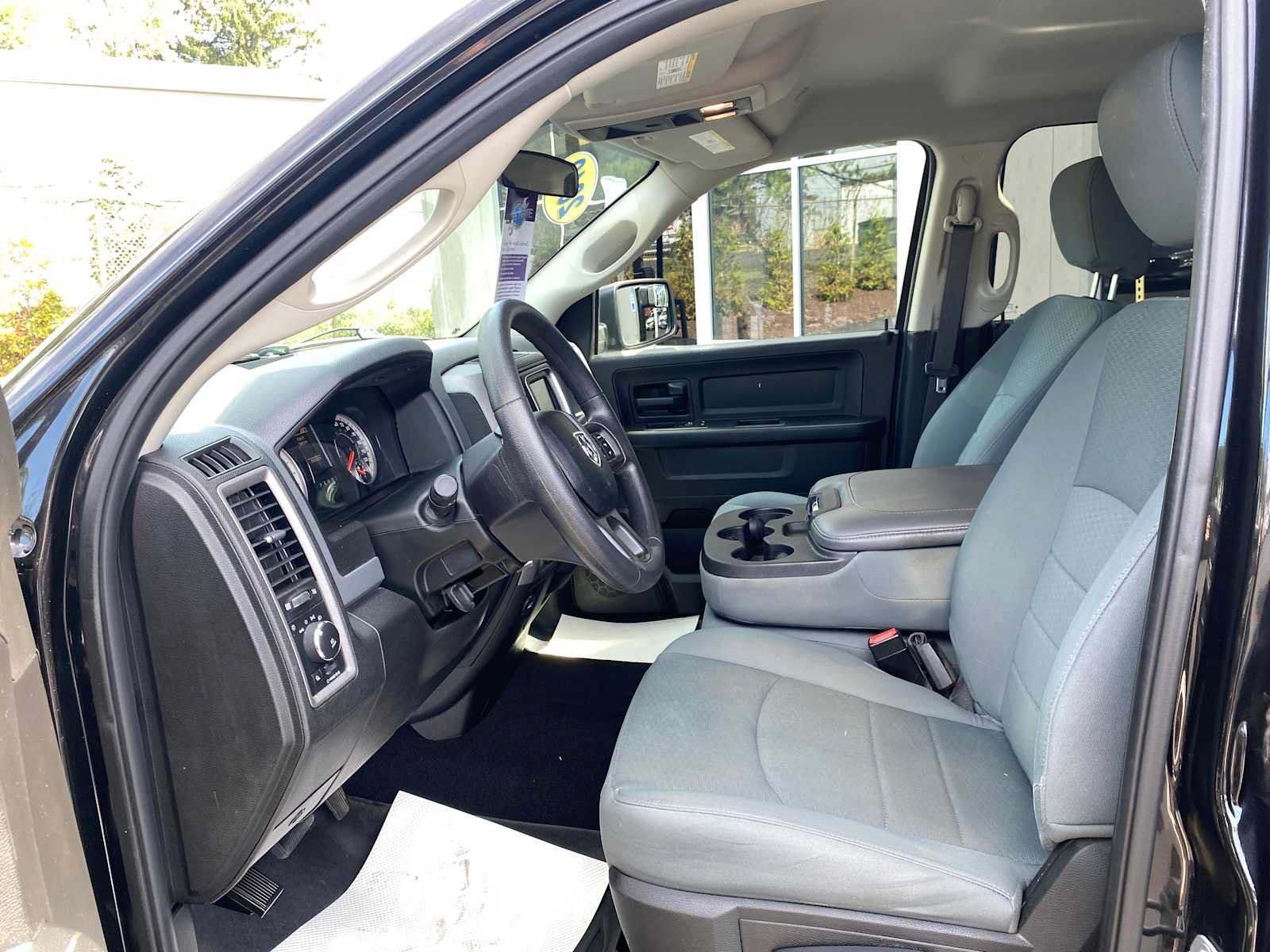 Used 2019 RAM 1500 Express w/ Express Value Package AWD/4WD image 10