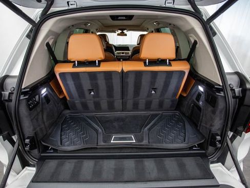 Used 2020 BMW X7 xDrive40i w/ Executive Package image 42