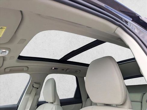 Used 2020 Volvo XC60 T5 Inscription w/ Protection Package image 16