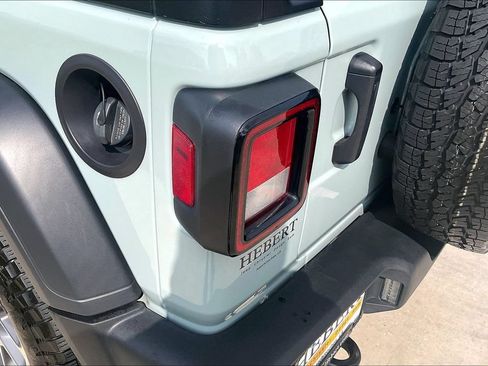 Used 2024 Jeep Wrangler Unlimited Sport AWD/4WD image 28