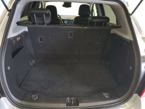 Used 2019 Chevrolet Trax LT w/ LT Convenience Package AWD/4WD image 25