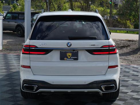Used 2024 BMW X7 xDrive40i w/ M Sport Package AWD/4WD image 7