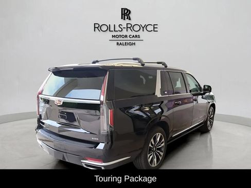 Used 2024 Cadillac Escalade ESV Premium Luxury Platinum AWD/4WD image 5
