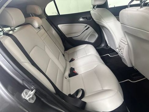 Used 2018 Mercedes-Benz GLA 250 4MATIC image 23