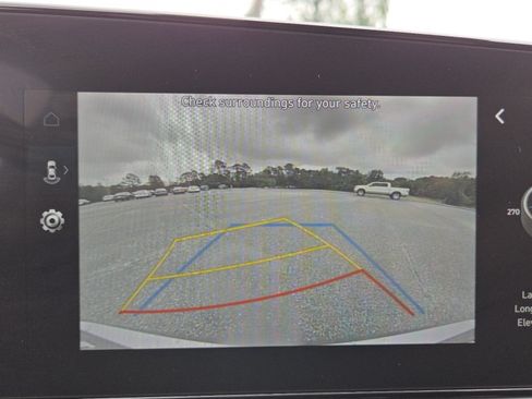 Used 2025 Hyundai Elantra SEL FWD image 12