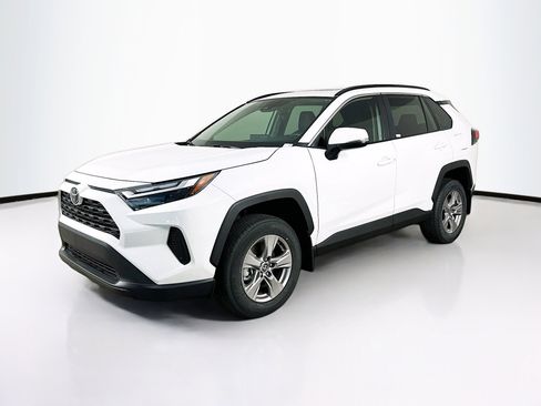 Used 2025 Toyota RAV4 XLE w/ Convenience Package image 3