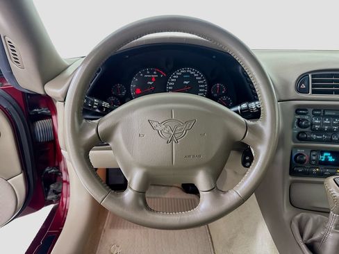 Used 2003 Chevrolet Corvette Coupe w/ Preferred Equipment Group RWD image 12