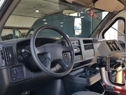 Used 2007 Chevrolet Express 3500 w/ School Bus Package RWD image 10