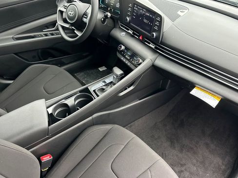 New 2026 Hyundai Elantra Blue image 12