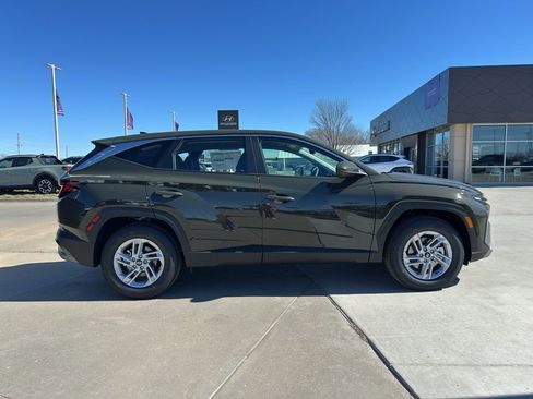 New 2026 Hyundai Tucson SE image 7