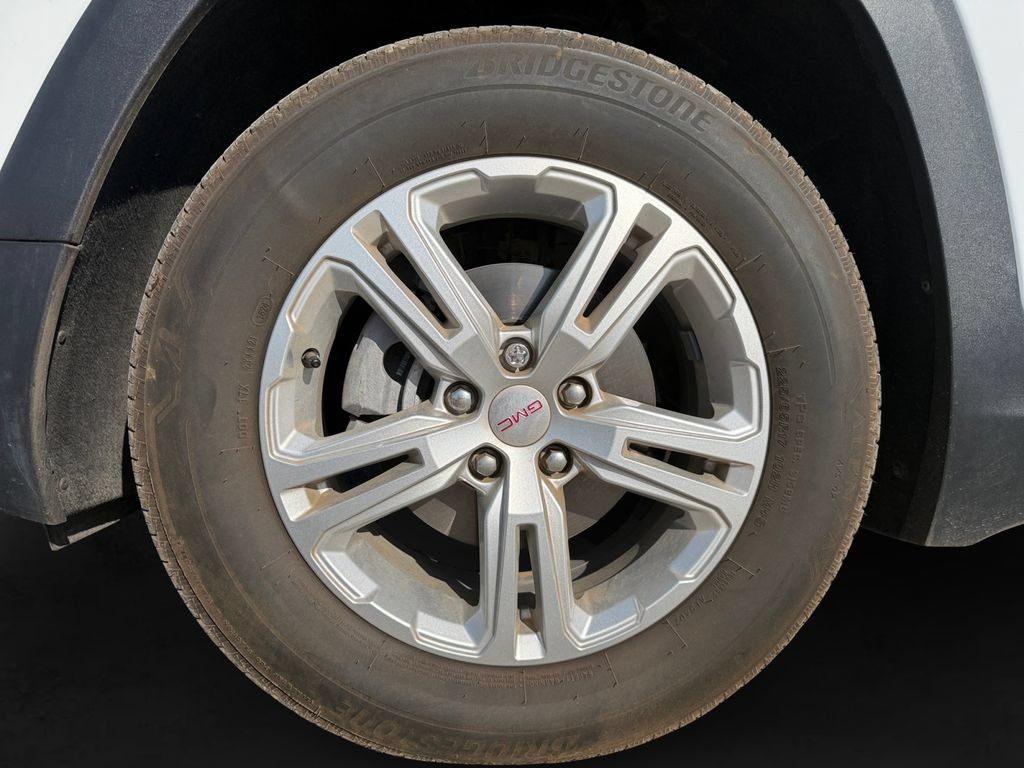Used 2024 GMC Terrain SLE AWD/4WD image 10