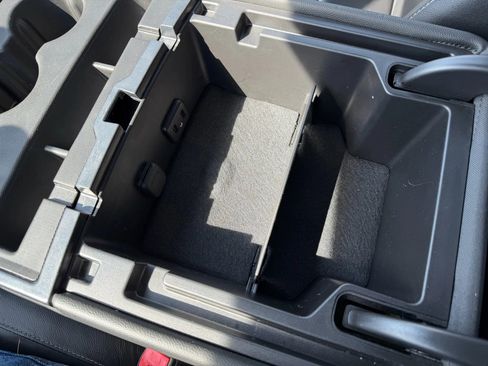 Used 2017 GMC Sierra 1500 SLT w/ SLT Premium Package image 28