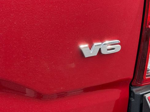 Used 2018 Toyota Tacoma TRD Sport image 17