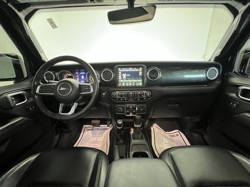 Used 2022 Jeep Wrangler Unlimited Sahara image 9