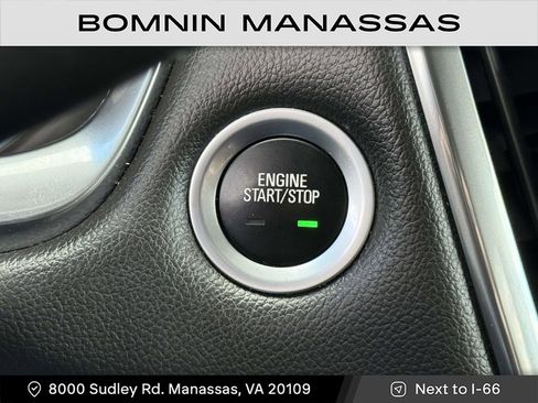 Used 2021 Chevrolet Traverse LT image 26