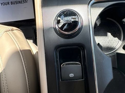 Used 2024 Lincoln Corsair AWD w/ Equipment Group 101A image 24