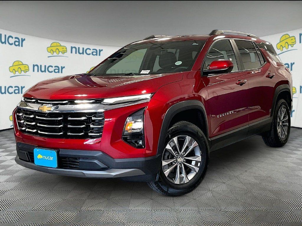 Used 2025 Chevrolet Equinox LT w/ Convenience Package II AWD/4WD image 3