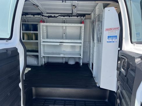 Used 2016 Chevrolet Express 2500 RWD image 14