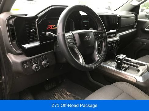Used 2022 Chevrolet Silverado 1500 RST AWD/4WD image 5