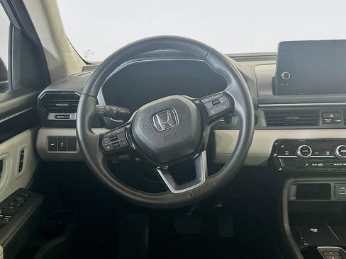 Used 2023 Honda Pilot EX-L image 18