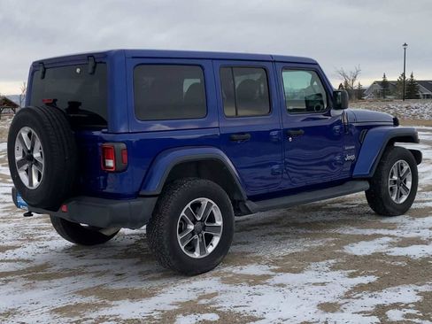 Used 2018 Jeep Wrangler Unlimited Sahara image 8