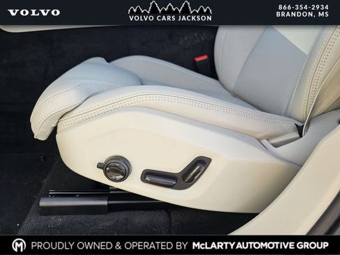 New 2026 Volvo XC60 B5 Ultra w/ Protection Package Premier AWD/4WD image 11