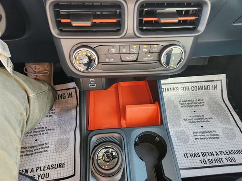 Used 2024 Ford Maverick XLT image 13