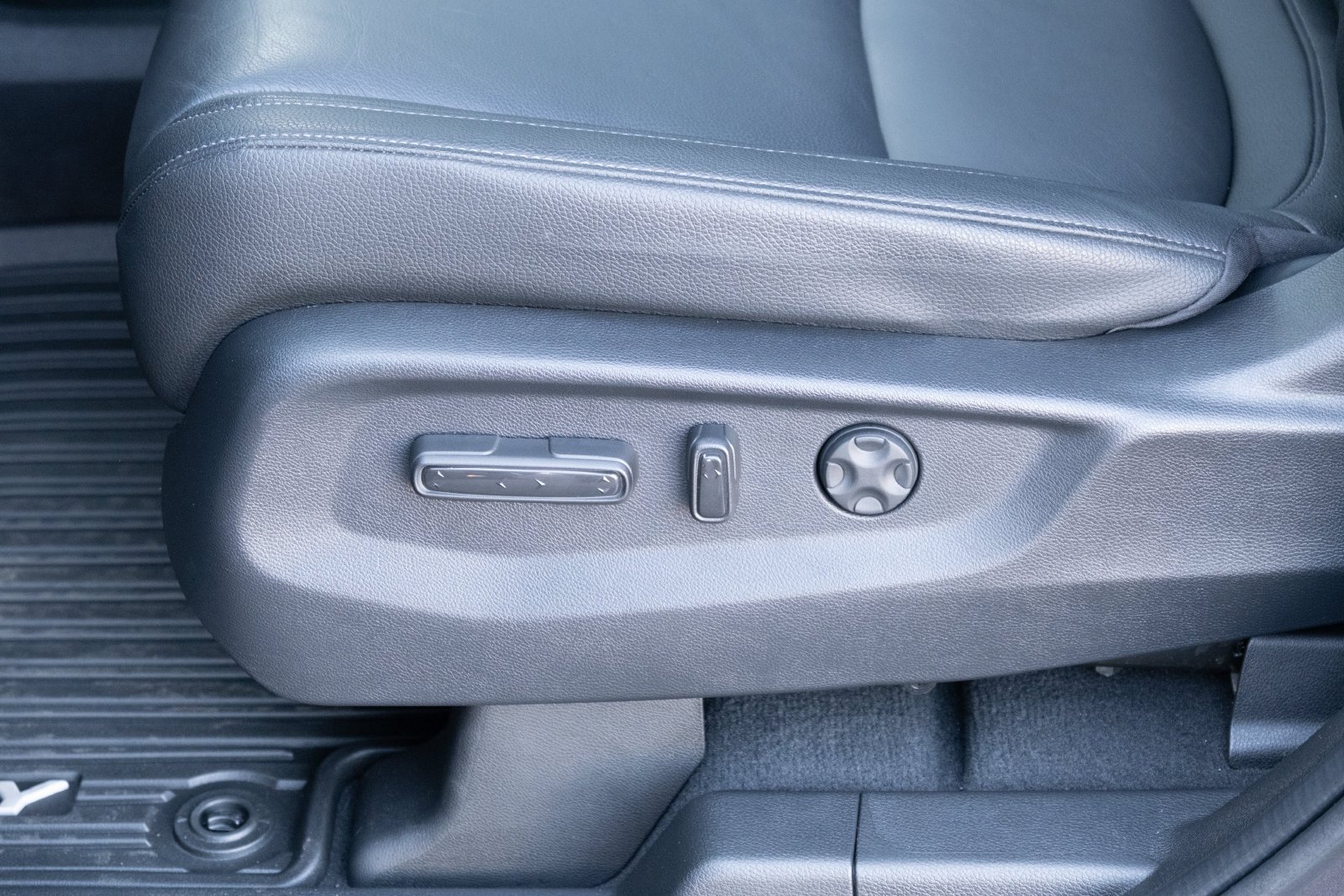 Used 2025 Honda Odyssey EX-L image 16