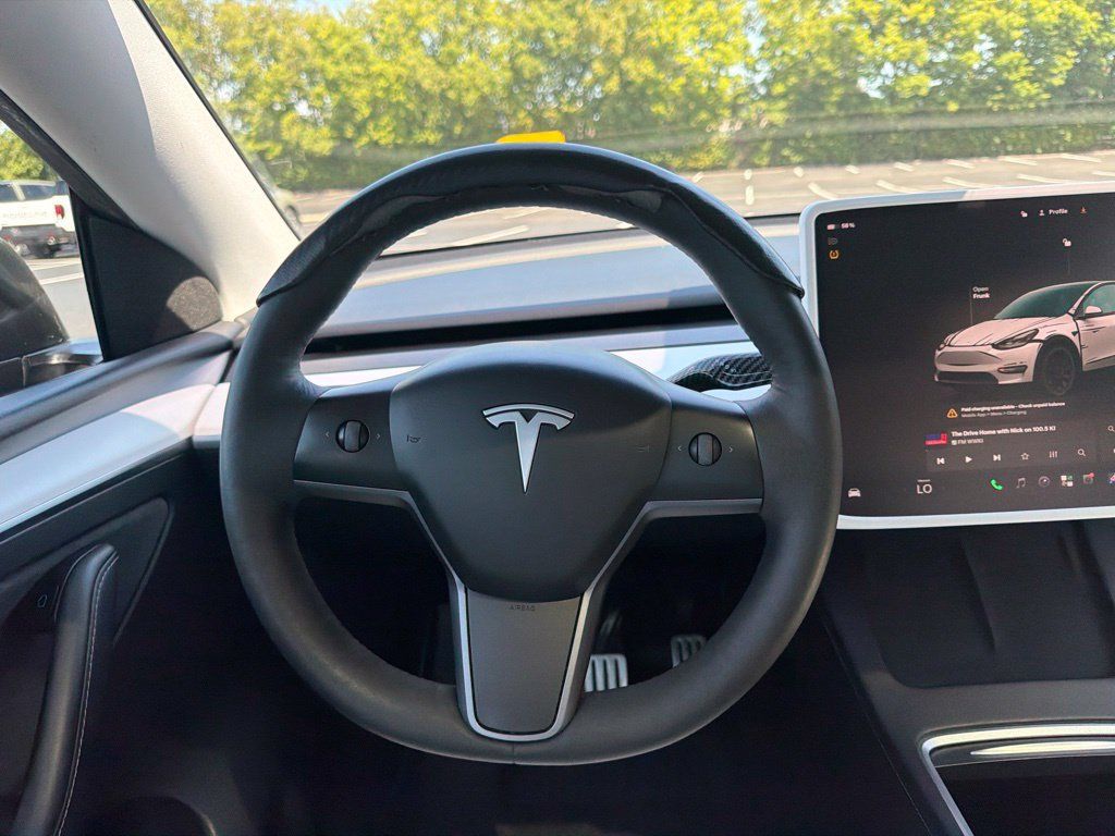 Used 2023 Tesla Model Y Performance AWD/4WD image 13