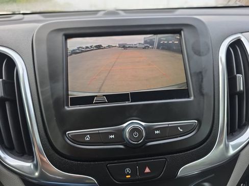 Used 2024 Chevrolet Equinox LT FWD image 8