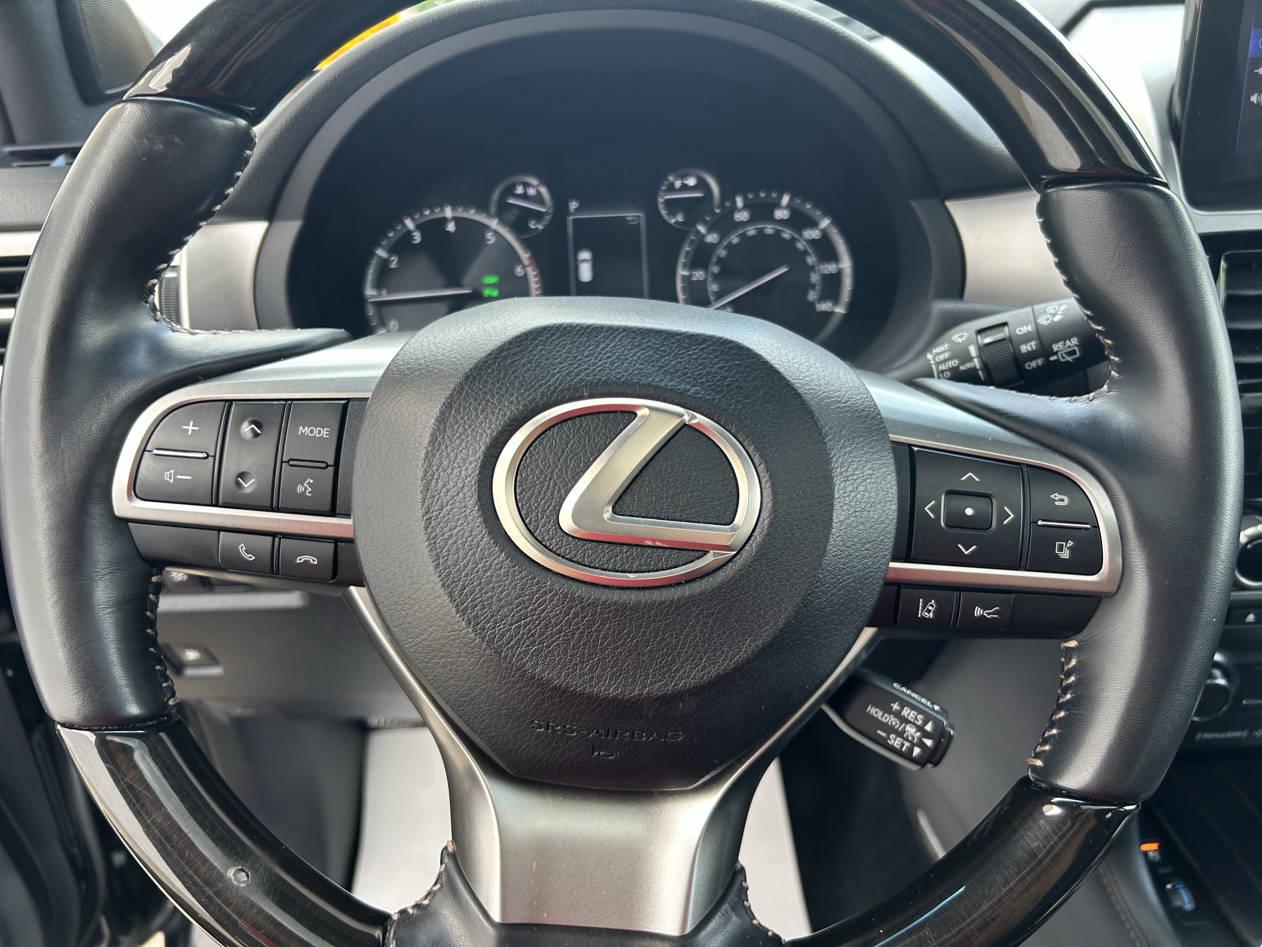 Used 2023 Lexus GX 460 Luxury w/ Sport Design Package AWD/4WD image 24