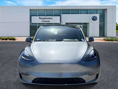 Used 2025 Tesla Model Y Long Range AWD/4WD image 2