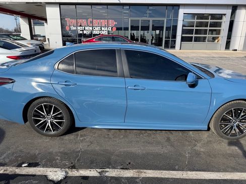 Used 2024 Toyota Camry SE image 13