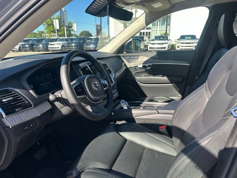 Used 2024 Volvo XC90 T8 Ultimate w/ Lounge Package AWD/4WD image 11