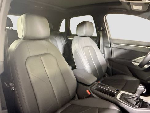 Used 2025 Audi Q3 2.0T Premium w/ Convenience Package AWD/4WD image 16
