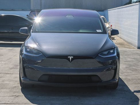 Used 2024 Tesla Model X image 2