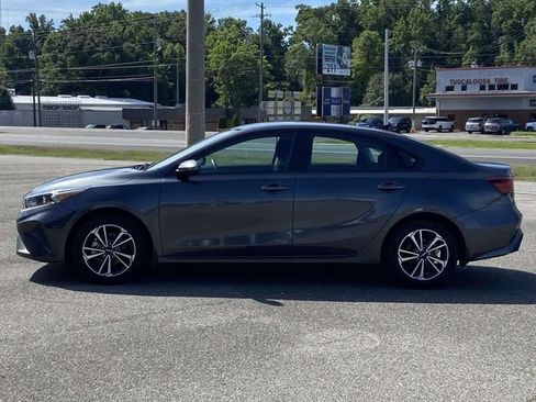 Used 2023 Kia Forte LXS FWD image 6