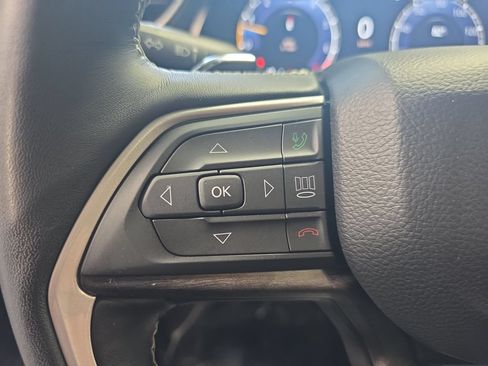 Used 2022 Jeep Grand Cherokee L Limited AWD/4WD image 19