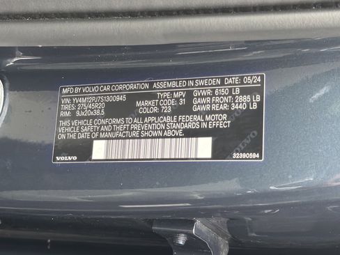 Certified 2025 Volvo XC90 B5 Core w/ Protection Package Premier AWD/4WD image 37