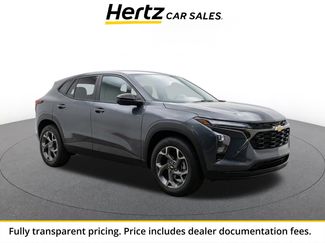 Used 2025 Chevrolet Trax LT FWD video 1
