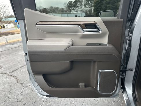 Used 2025 Chevrolet Silverado 1500 LT image 22