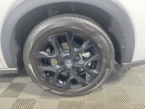 Certified 2025 Honda HR-V Sport image 3