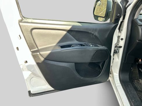 Used 2019 RAM ProMaster City Tradesman SLT FWD image 15