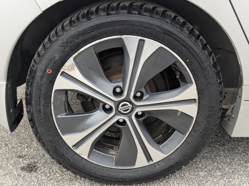 Used 2019 Nissan Leaf SV w/ SV All Weather Package image 10