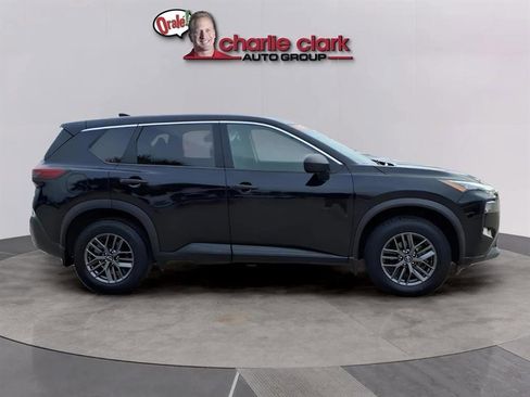 Used 2023 Nissan Rogue S image 6