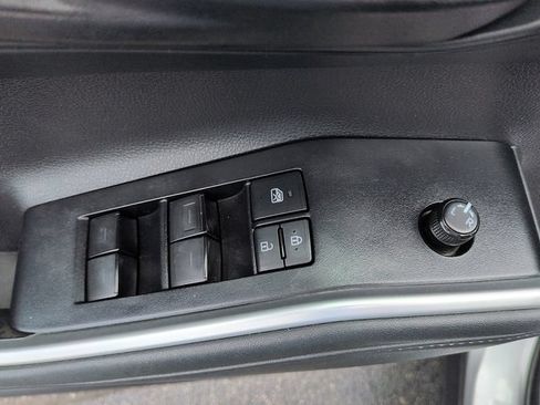 Certified 2021 Toyota Highlander LE AWD/4WD image 16