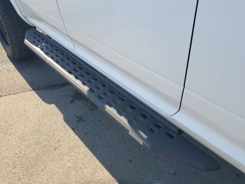 Used 2018 RAM 2500 Laramie w/ Sport Appearance Group image 32