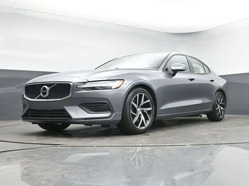 Used 2020 Volvo S60 T5 Momentum w/ Protection Package Premier FWD image 31