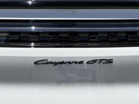 New 2026 Porsche Cayenne GTS AWD/4WD image 39